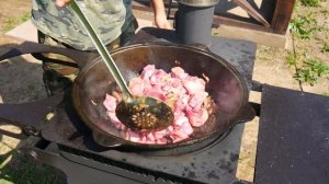 БЛЮДО ПАСТУХОВ ДЖИЗ БЫЗ В КАЗАНЕ НА КОСТРЕ