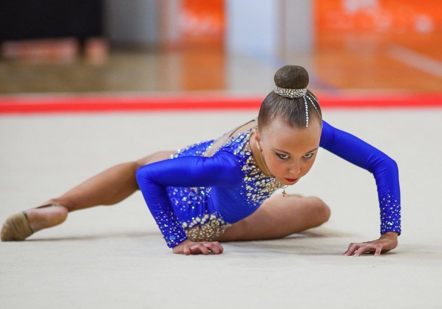 Выступление гимнастика 8 лет. Выступление гимнасток. Алиса самсонова художественная гимнастика. Ульяна травкина художественная. Художественная гимнастика дети 10 лет.