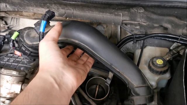 Skoda Octavia 2 Facelift 1.4 TSI CAXA - How to check how clean the throttle valve is смотреть онлайн