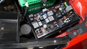 CHEVROLET CRUZE PURGE VALVE FUSE LOCATION REPLACEMENT. CANISTER VENT SOLENOID FUSE