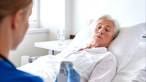 Сын отказался от пожилых родителей из за невестки  Даже уход из жизни матери не примирило его...