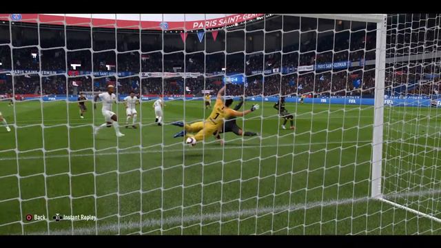 FIFA 19 Cuadrado and Douglas Costa смотреть онлайн