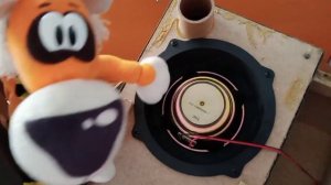 где прячется музыка УПС тигра сломал колонку