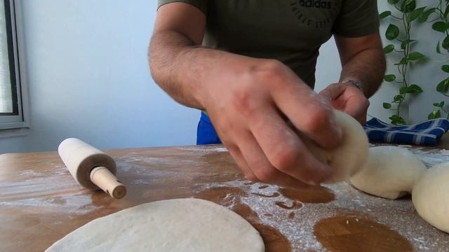 Пита на сковороде. Пита-затар