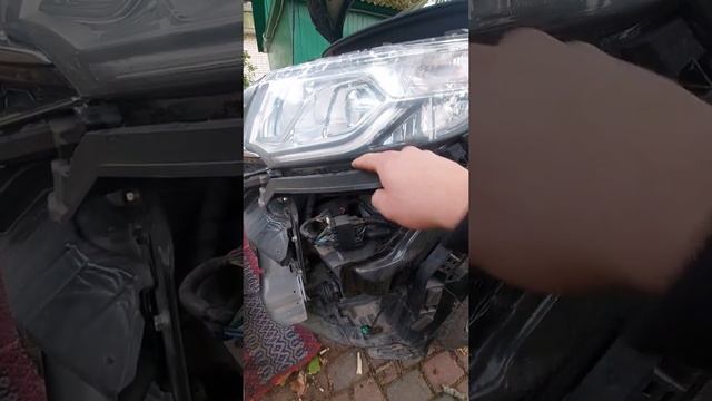 Honda Stepwgn Spada Rp3, снятие бампера, установка защитной сетки. смотреть онлайн