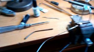 отвалилась дужка от очков