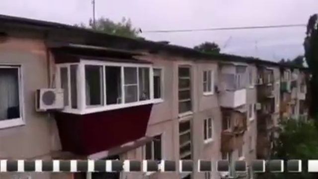 Как правильно остеклить балкон?