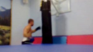 Вот так надо бить грушу