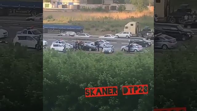 В Благовещенске полицейские преследовали автомобиль смотреть онлайн