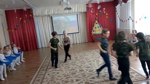 23 февраля. Паровоз стучится прямо на границу
