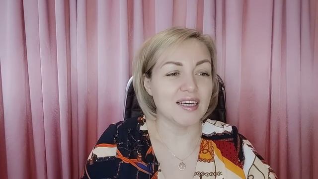 “Тот, у кого большой живот, носит в нем свою маму". Берт Хеллингер. Отношения с мамой.