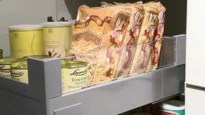 Идеи по организации хранения на кухне от Nobilia: выдвижные ящики и колонны
