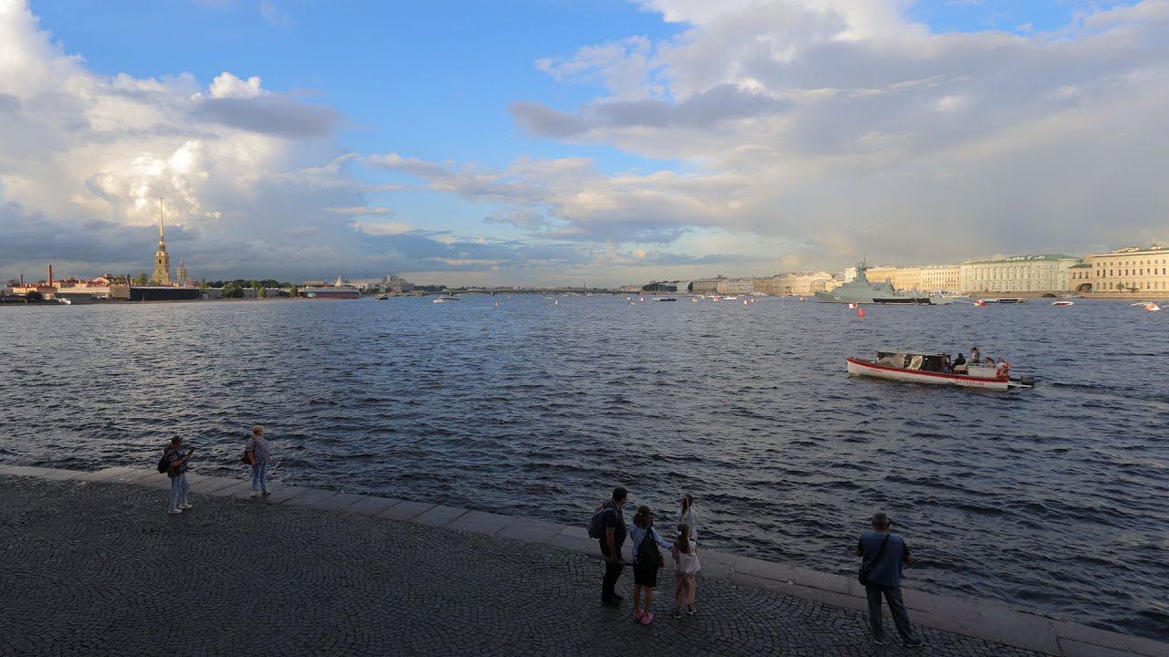 Вечер пятницы и разговоры о разном. Стрелка Васильевского острова. Санкт-Петербург. 19.07.2024 г. смотреть онлайн