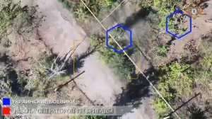 Работа русских дроноводов сбросами с коптера по ВСУкам на фронте.