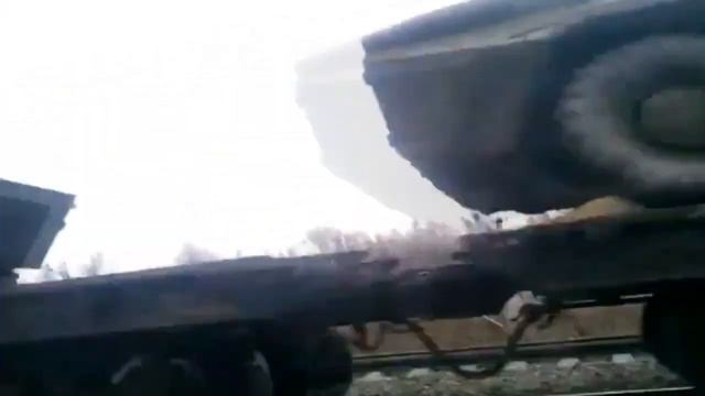 составы с военной техникой прибывают по восстановленной ж\д в дебальцево смотреть онлайн