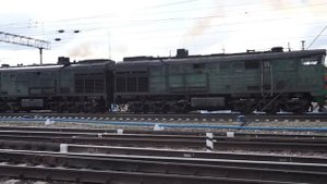 Тепловоз 2ТЭ10М-0356. Отправление с белыми "медведями". Звук 10Д100.
