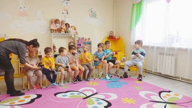 Молодёжная (старшая группа). Музыка