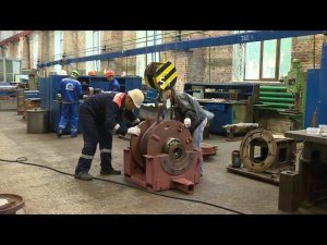 Я - слесарь-судоремонтник. Нужные люди