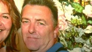 Собаку пустили проститься с ее умершим хозяином, с которым она прожила 13 лет.