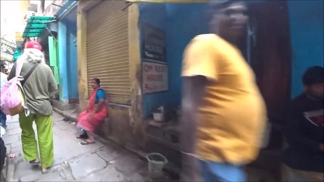 105. Трудые поиски японского ресторана. Это ж надо так спрятаться! Shahsi удивил японцев. Варанаси смотреть онлайн