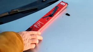 Щетка стеклоочистителя автомобиля замена Мондео 3 2001 год 2.0 автомат.