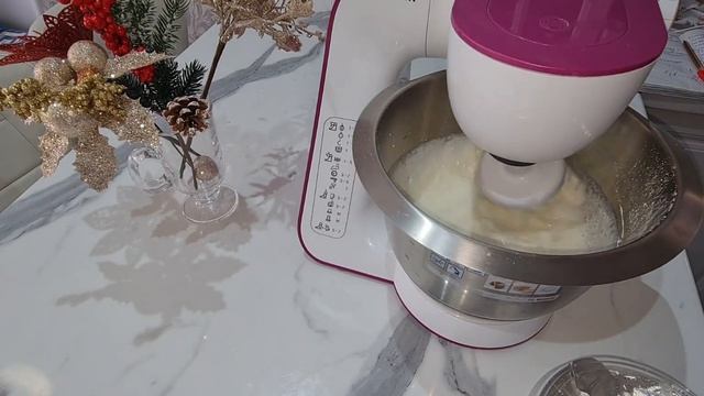 ШОКОЛАДНЫЕ МИНИ ПИРОЖНЫЕ С НЕЖНЕЙШИМ КРЕМОМ смотреть онлайн