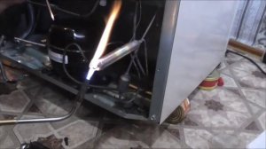 Не морозит холодильник SHARP. Замена компрессора.