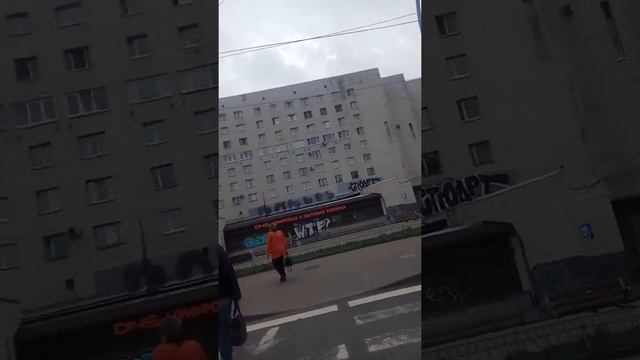 Площадь Мужества, проспект Мориса Тореза, проспект непокорённых.