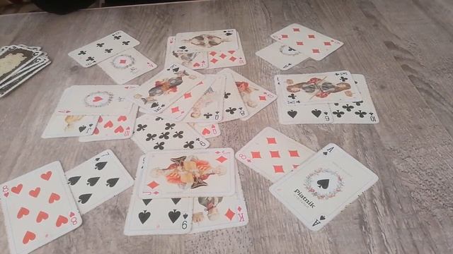 Игральные карты король и дама. Погадать на короля. На крестового короля расклад игральных картах. Гадание на крестового короля. Погадать на короля.