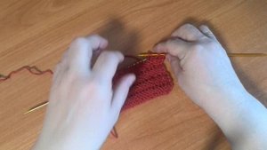 Узор спицами Горизонтальные дорожки в виде колечек