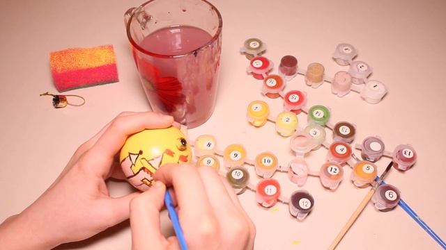 Принцесса готовит новогодний шар! РИСУЕМ СКАЗОЧНЫЙ ЗАМОК смотреть онлайн