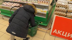 СКОЛЬКО ДЕНЕГ в Копилке ? Зачем Косте МНОГО ДЕНЕГ ?