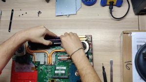 MSI Laptop - MS-16J5 Battery Replacement