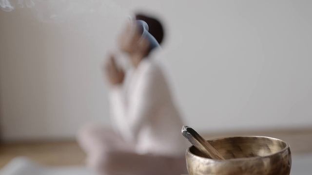 Медитация на любовь к своему телу. Нправляемая медитация. 10 минут медитации. смотреть онлайн