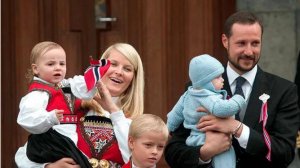 От ангелочка до дебошира и алкоголика: что сломало сына норвежской принцессы Метте-Марит