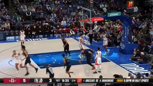 "NBA Showtime: Lakers vs. Pistons & Rockets vs. Mavericks - High-Flying Highlights" смотреть онлайн