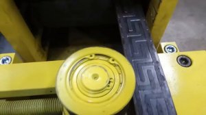 Станок Ажур-2. Нанесение рисунка на полосу 40-4 мм длина 3 метра. Кузнец Кулибин.