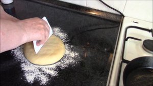 Мягкие лепешки на кефире с творогом  сыром и зеленью. Рецепт лепешек на сковороде.