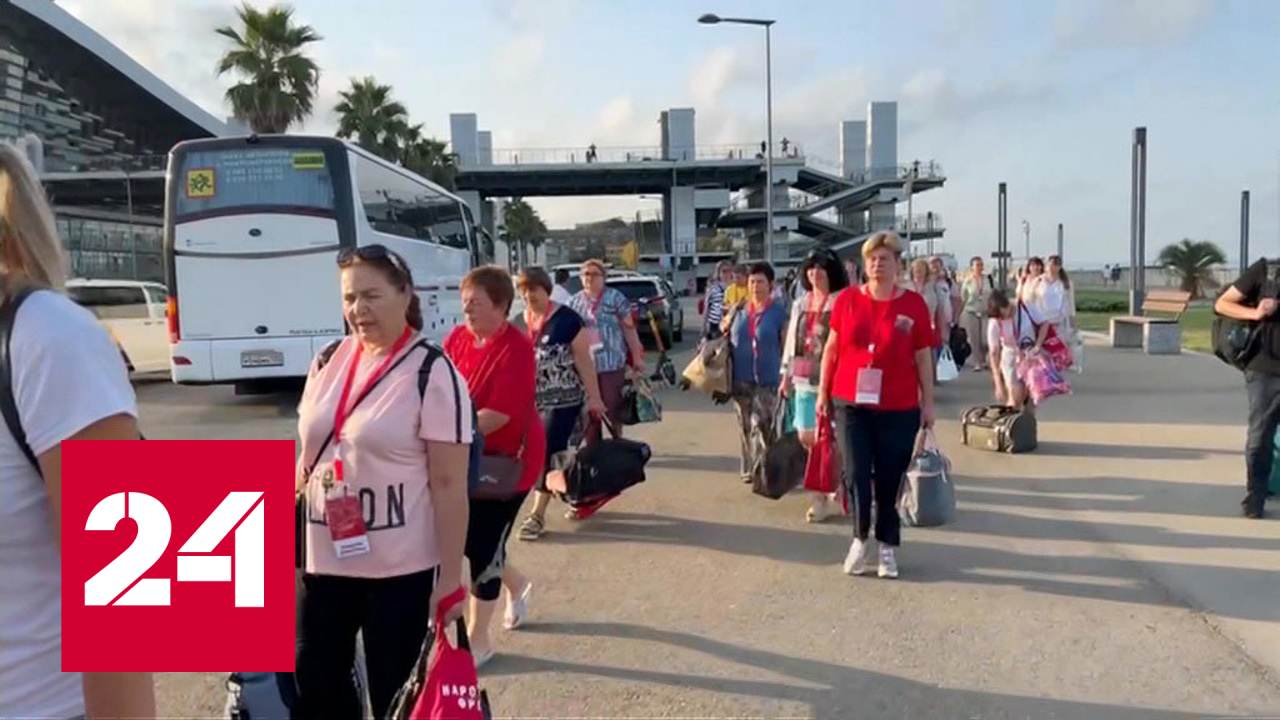 Школы ДНР и ЛНР переходят на российские образовательные стандарты - Россия 24 