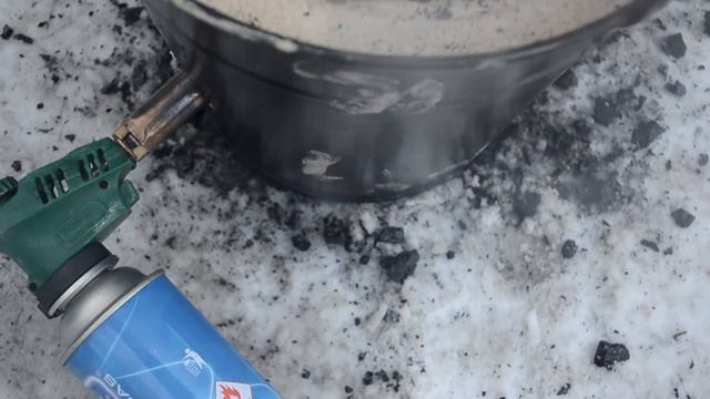 что будет если банку КОКА КОЛЫ ПОЛОЖИТЬ В КУЗНЕЧНУЮ ПЕЧЬ 1000 ГРАДУСОВ | БОМБАНУЛО МОЩНО смотреть онлайн