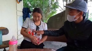 Suddenly, A Young Man came to the House and asked to buy the smart baby Monkey for $1,000