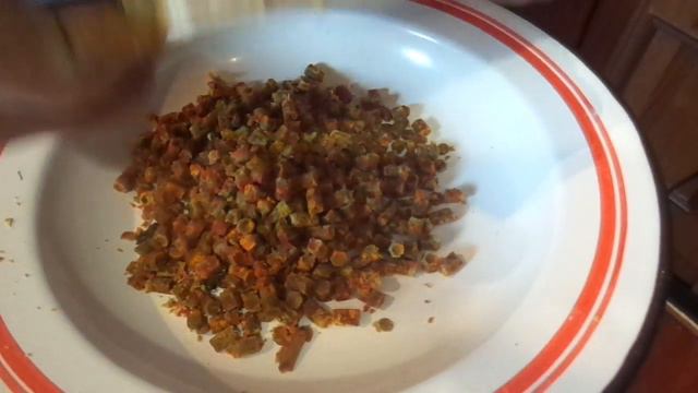 ПЧЁЛЫ (Извлечение перги из сота-пазл) смотреть онлайн