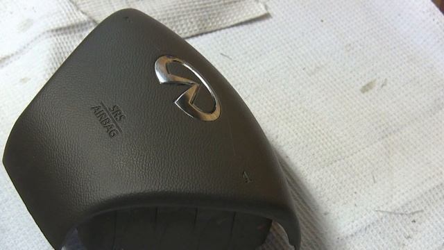 Покраска руля Infiniti M37x с восстановлением фактуры кожи смотреть онлайн