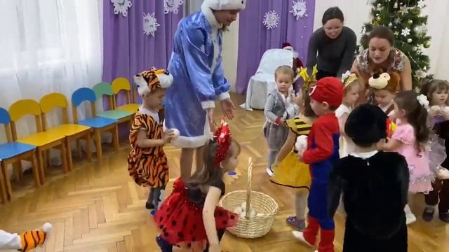 МБДОУ 12 группа раннего возраста «Колокольчик» Здравствуй «Новый год»? смотреть онлайн