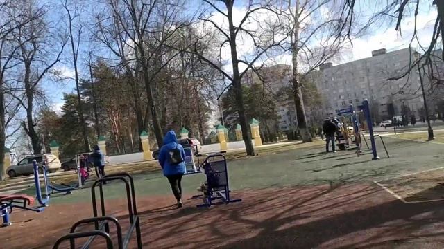 Лосино-Петровский парк. Физкультразминка. смотреть онлайн