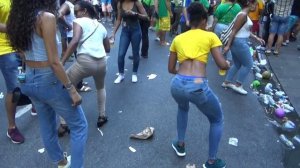 BRAZILIAN GIRLS DANCE FUNK AT BRAZILIAN CARNIVAL PARADE 2018 - BRAZILIAN GIRLS DANCE SAMBA MUSIC