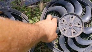 Заправили и обслужили кондиционеры на тракторах МТЗ 82 и 892, а так же на комбайне СК - 5 НИВА.