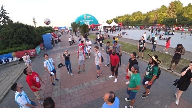 МЕКСИКАНЦЫ ПОЗИТИВНЕЕ РОССИЯН? | МОСКВА СТАЛА СТОЛИЦЕЙ МИРА смотреть онлайн