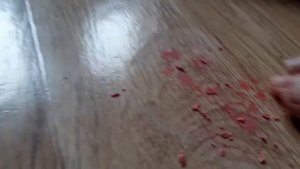 Как оттереть цветной скотч с пола легко и просто