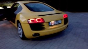 звук AUDI R8